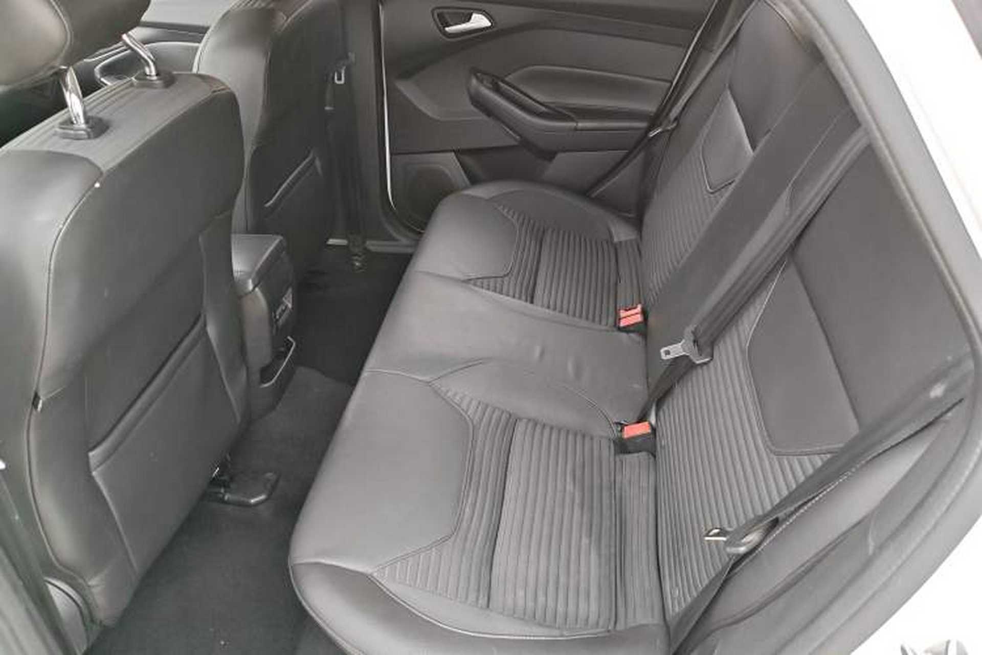 Used Ford Focus 2015 Hatchback 1.6L Automatic Fashion Edition Driver Seat