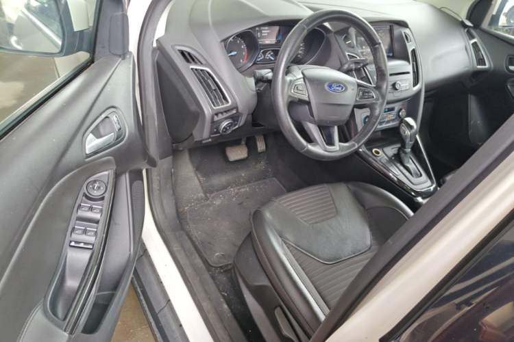 Used Ford Focus 2015 Sedan EcoBoost 180 Automatic Elite Model Driver Seat