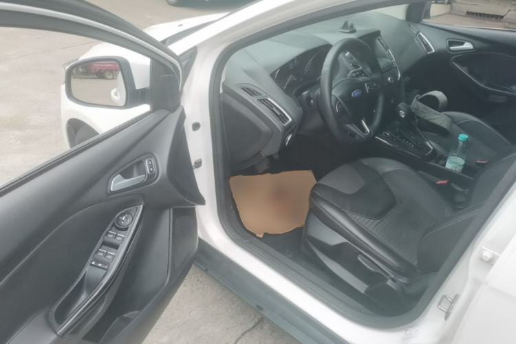 Used Ford Focus 2015 Hatchback EcoBoost 180 Automatic Elite Model Driver Seat