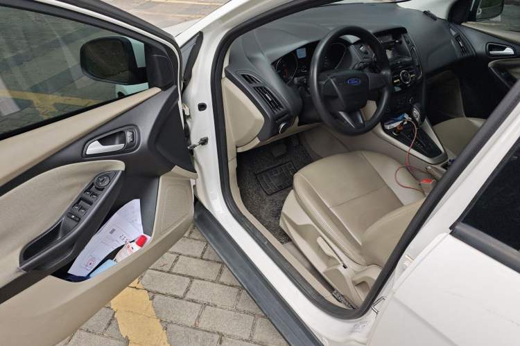 Used Ford Focus 2015 Sedan 1.6L Automatic Comfort Model Driver Seat