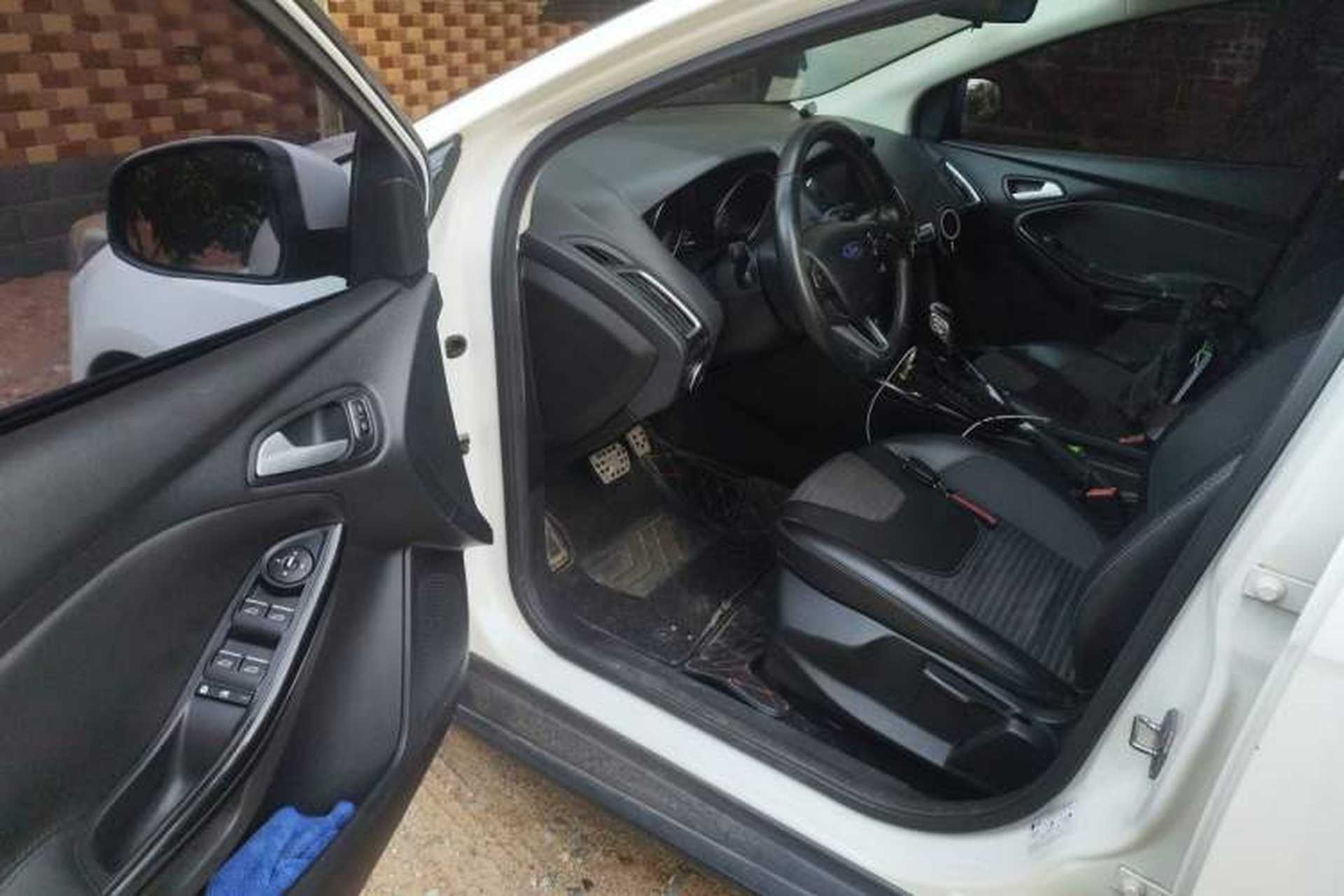 Used Ford Focus 2015 Hatchback 1.6L Automatic Fashion Edition Driver Seat