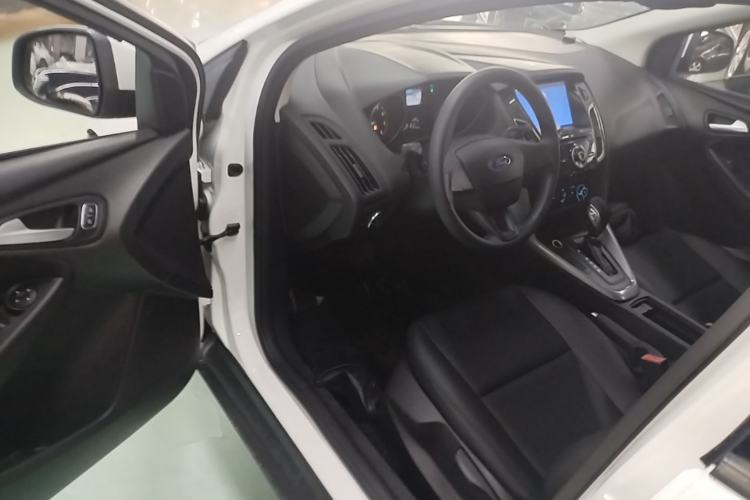 Used Ford Focus 2015 Hatchback 1.6L Automatic Comfort Model Driver Seat