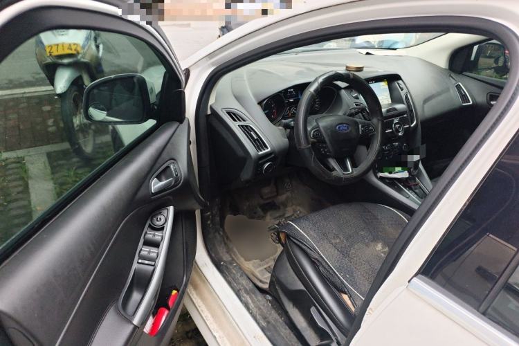 Used Ford Focus 2015 Hatchback EcoBoost 180 Automatic Sport Model Driver Seat