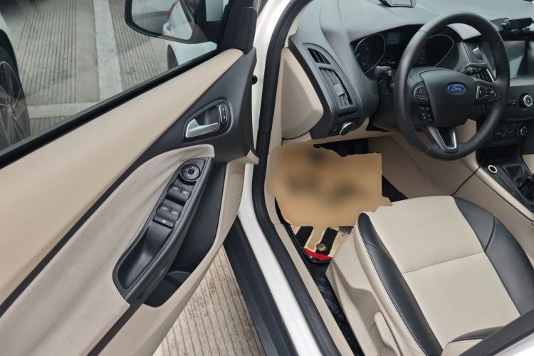 Used Ford Focus 2015 Sedan 1.6L Manual Comfort Model Driver Seat