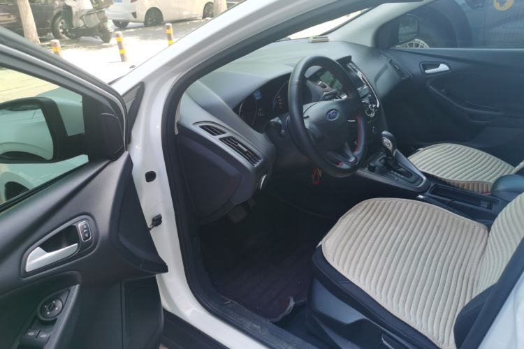 Used Ford Focus 2015 Hatchback 1.6L Automatic Comfort Model Driver Seat