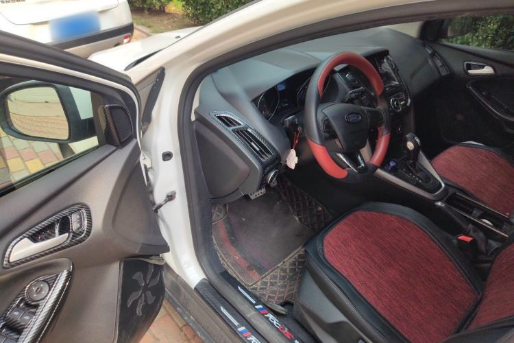 Used Ford Focus 2015 Hatchback 1.6L Automatic Comfort Model Driver Seat
