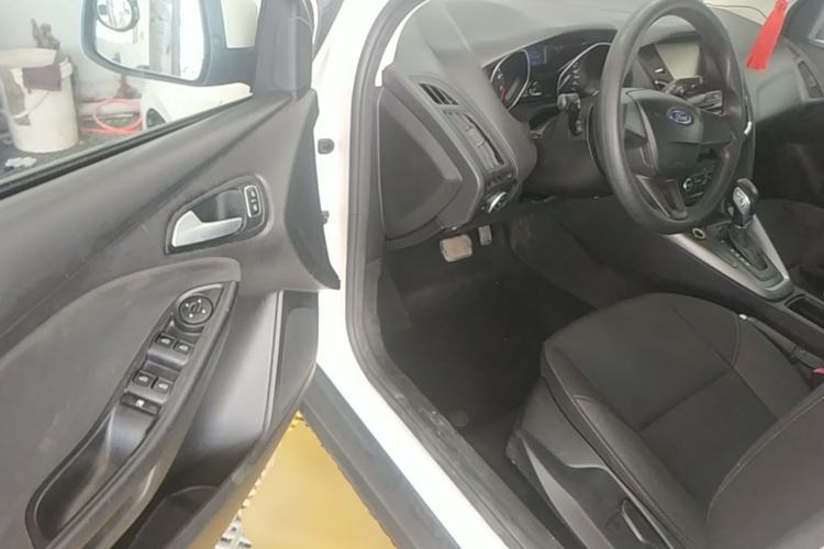 Used Ford Focus 2015 Hatchback 1.6L Automatic Comfort Model Driver Seat