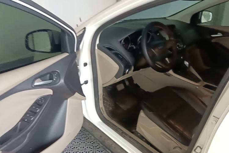 Used Ford Focus 2015 Sedan 1.6L Automatic Comfort Model Driver Seat