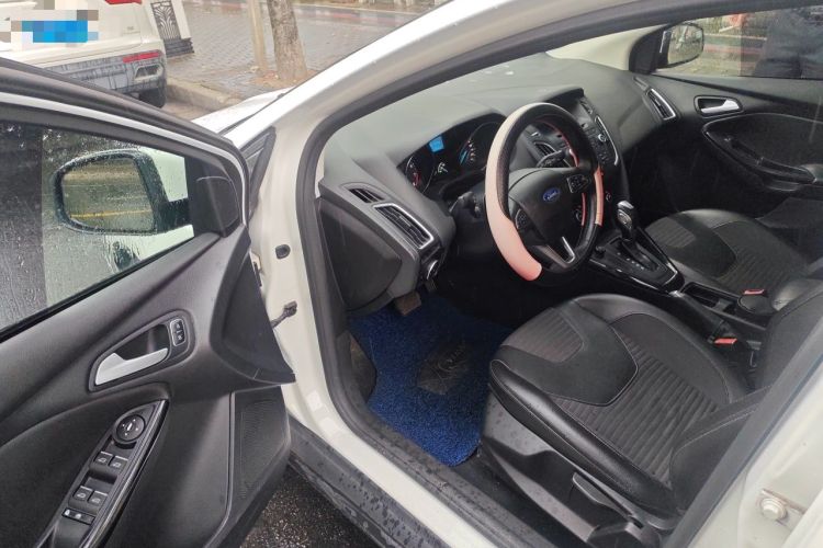 Used Ford Focus 2015 Sedan 1.6L Automatic Trend Model Driver Seat