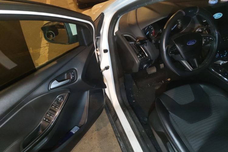 Used Ford Focus 2015 Hatchback EcoBoost 180 Automatic Elite Model Driver Seat