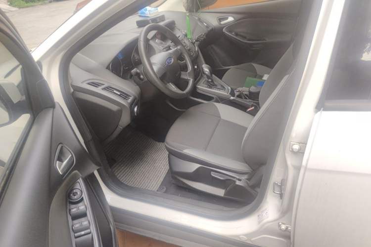 Used Ford Focus 2015 Hatchback 1.6L Automatic Comfort Model Driver Seat