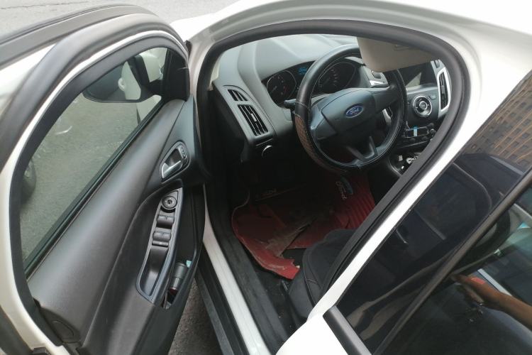 Used Ford Focus 2015 Hatchback 1.6L Automatic Comfort Model Driver Seat