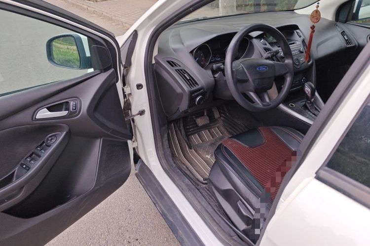 Used Ford Focus 2015 Hatchback 1.6L Automatic Comfort Model Driver Seat
