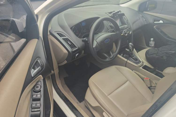 Used Ford Focus 2015 Sedan 1.6L Automatic Comfort Model Driver Seat