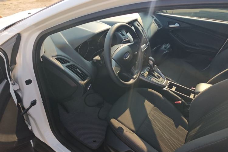 Used Ford Focus 2015 Hatchback 1.6L Automatic Comfort Model Driver Seat