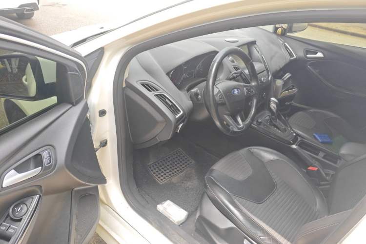 Used Ford Focus 2015 Sedan EcoBoost 180 Automatic Elite Model Driver Seat