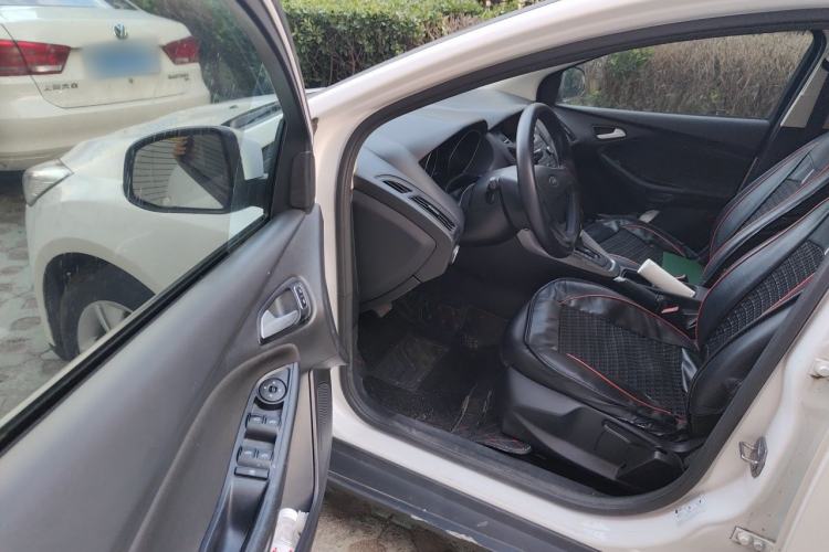 Used Ford Focus 2015 Hatchback 1.6L Automatic Comfort Model Driver Seat