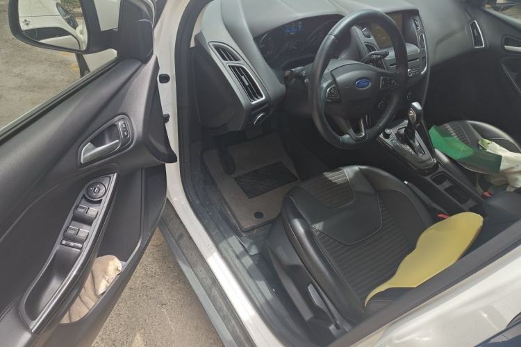 Used Ford Focus 2015 Hatchback EcoBoost 180 Automatic Elite Model Driver Seat
