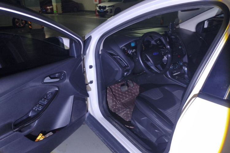 Used Ford Focus 2015 Sedan 1.6L Automatic Trend Model Driver Seat