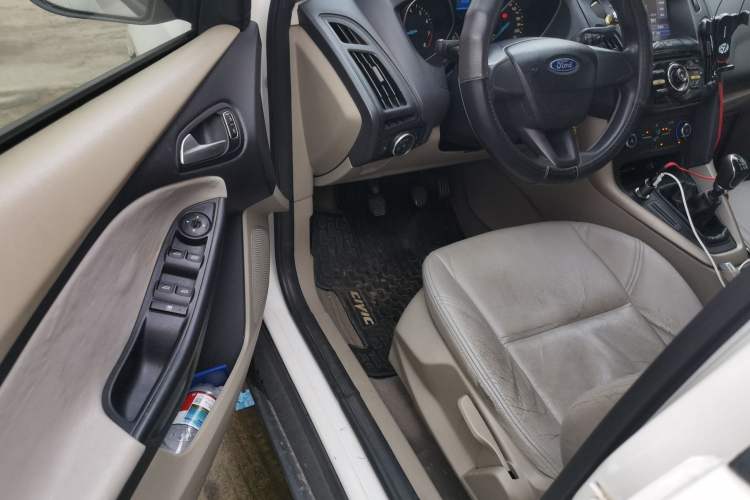 Used Ford Focus 2015 Sedan 1.6L Manual Comfort Model Driver Seat