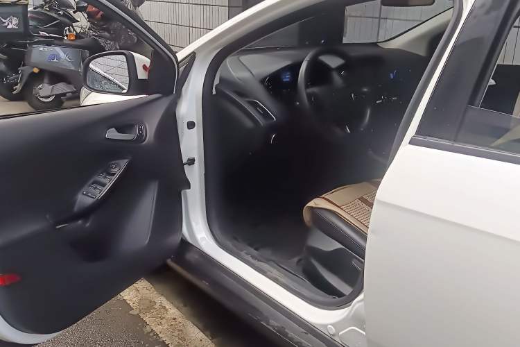 Used Ford Focus 2015 Hatchback 1.6L Manual Fashion Edition Driver Seat