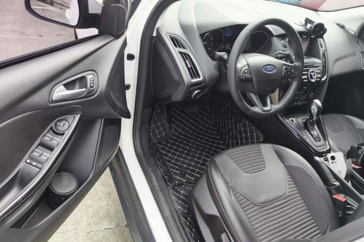 Used Ford Focus 2015 Sedan 1.6L Automatic Trend Model Driver Seat