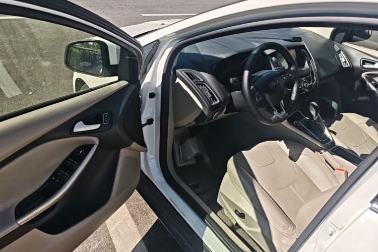 Used Ford Focus 2015 Sedan EcoBoost 180 Automatic Flagship Model Driver Seat