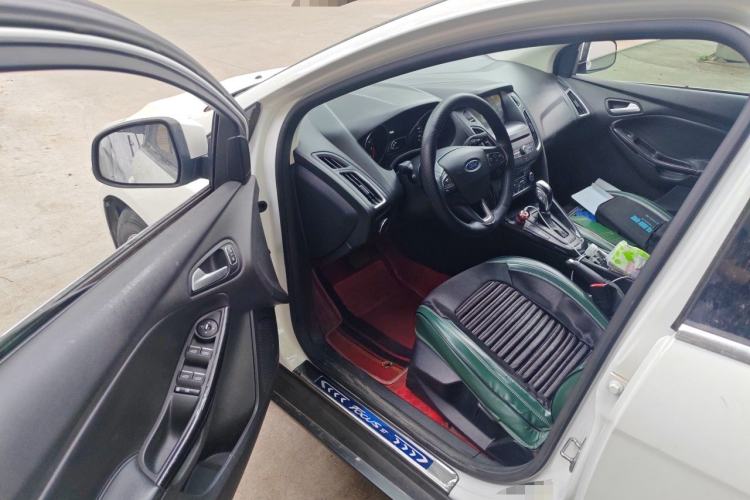Used Ford Focus 2015 Hatchback EcoBoost 180 Automatic Elite Model Driver Seat