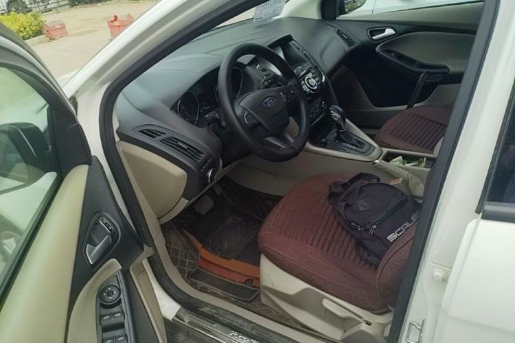 Used Ford Focus 2015 Sedan 1.6L Automatic Comfort Model Driver Seat
