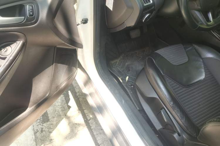 Used Ford Focus 2015 Sedan 1.6L Automatic Trend Model Driver Seat