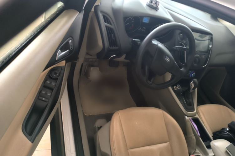 Used Ford Focus 2015 Sedan 1.6L Automatic Comfort Model Driver Seat