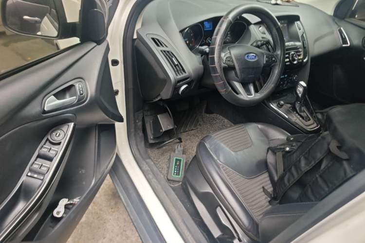 Used Ford Focus 2015 Sedan 1.6L Automatic Trend Model Driver Seat