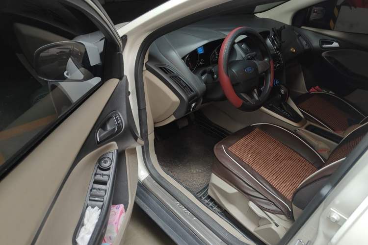 Used Ford Focus 2015 Sedan 1.6L Automatic Comfort Model Driver Seat