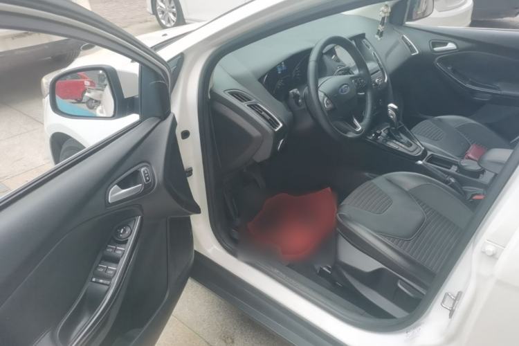 Used Ford Focus 2015 Hatchback EcoBoost 180 Automatic Elite Model Driver Seat