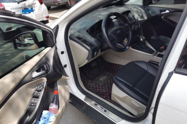 Used Ford Focus 2015 Sedan 1.6L Automatic Comfort Model Driver Seat