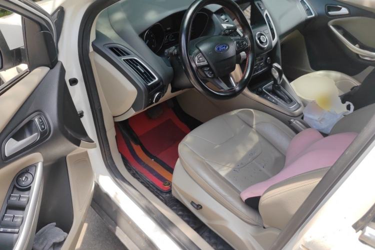 Used Ford Focus 2015 Sedan EcoBoost 180 Automatic Flagship Model Driver Seat