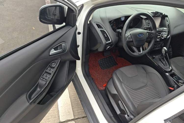 Used Ford Focus 2015 Sedan 1.6L Automatic Trend Model Driver Seat