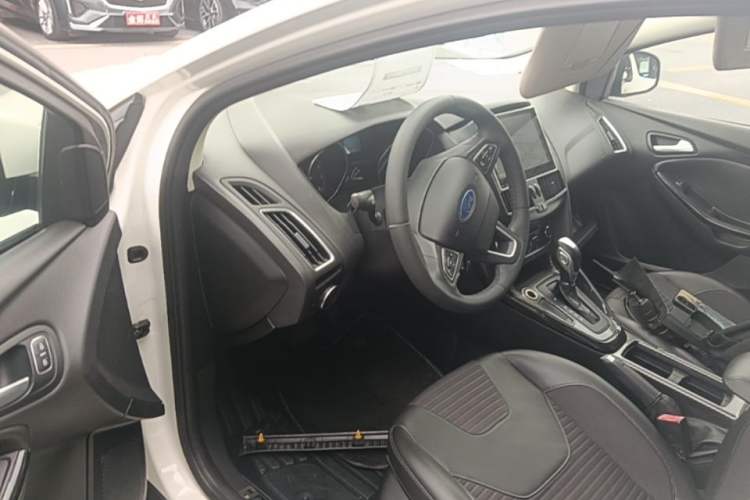 Used Ford Focus 2015 Sedan 1.6L Automatic Trend Model Driver Seat