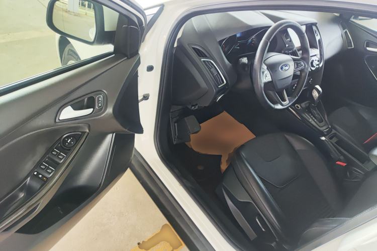 Used Ford Focus 2015 Sedan 1.6L Automatic Trend Model Driver Seat