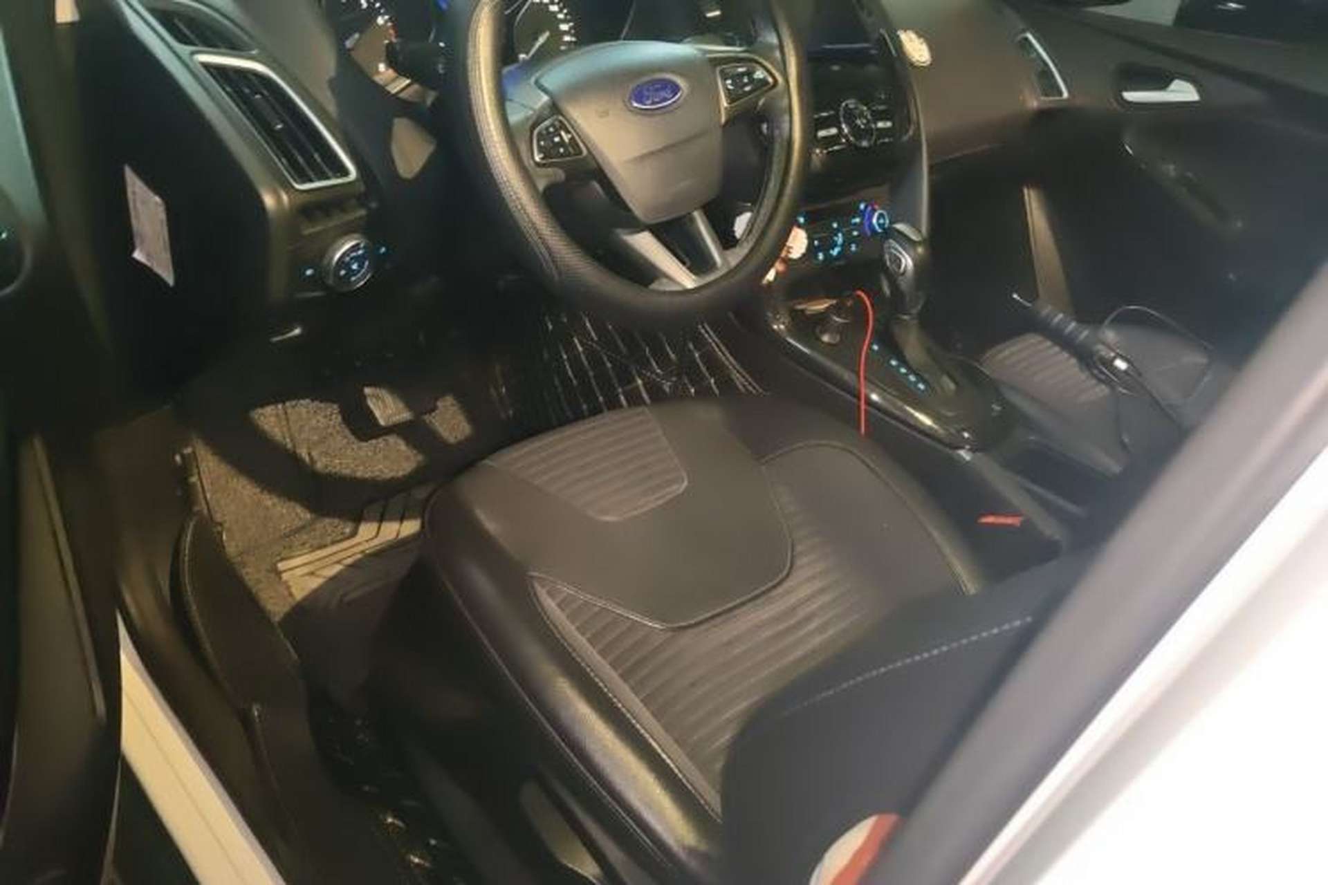 Used Ford Focus 2015 Hatchback 1.6L Automatic Fashion Edition Driver Seat