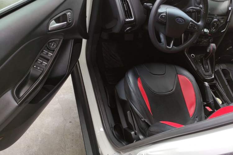 Used Ford Focus 2015 Hatchback EcoBoost 180 Automatic Elite Model Driver Seat