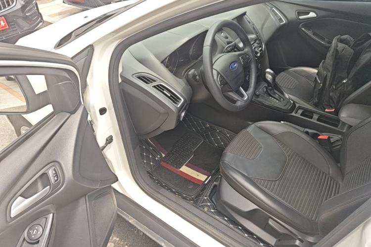 Used Ford Focus 2015 Sedan 1.6L Automatic Trend Model Driver Seat