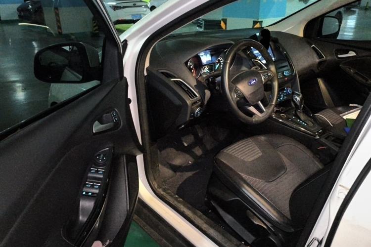 Used Ford Focus 2015 Sedan EcoBoost 180 Automatic Elite Model Driver Seat