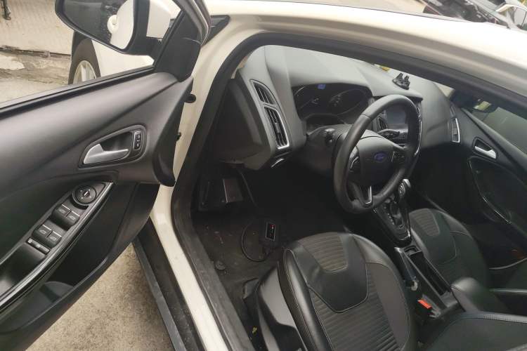 Used Ford Focus 2015 Sedan 1.6L Automatic Trend Model Driver Seat