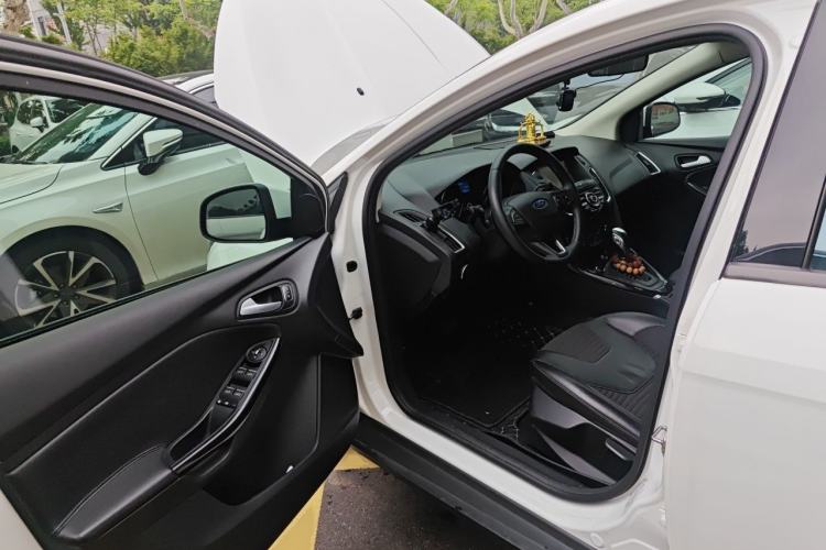 Used Ford Focus 2015 Sedan 1.6L Automatic Trend Model Driver Seat
