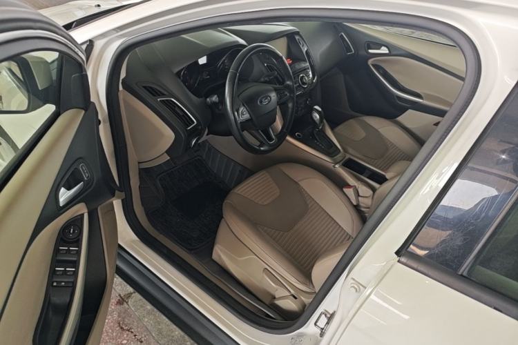 Used Ford Focus 2015 Sedan 1.6L Automatic Trend Model Driver Seat