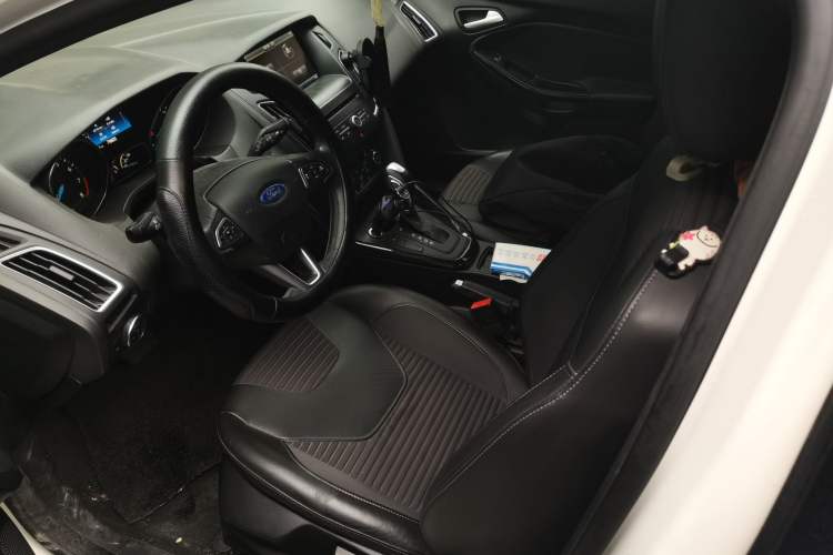 Used Ford Focus 2015 Hatchback EcoBoost 180 Automatic Elite Model Driver Seat