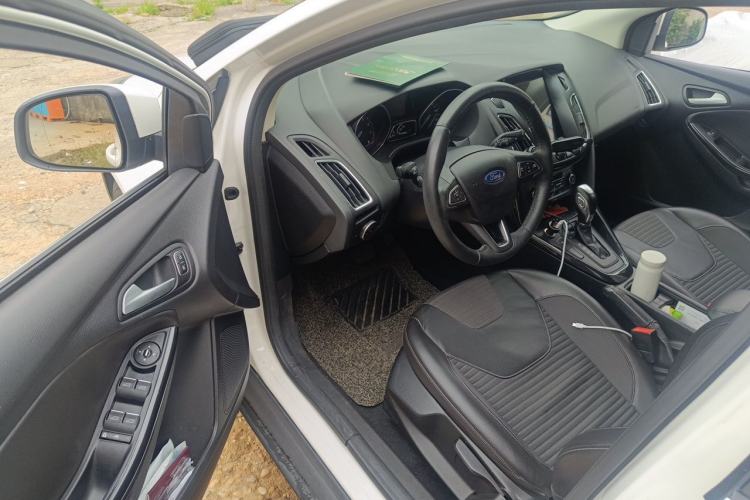 Used Ford Focus 2015 Hatchback EcoBoost 180 Automatic Elite Model Driver Seat