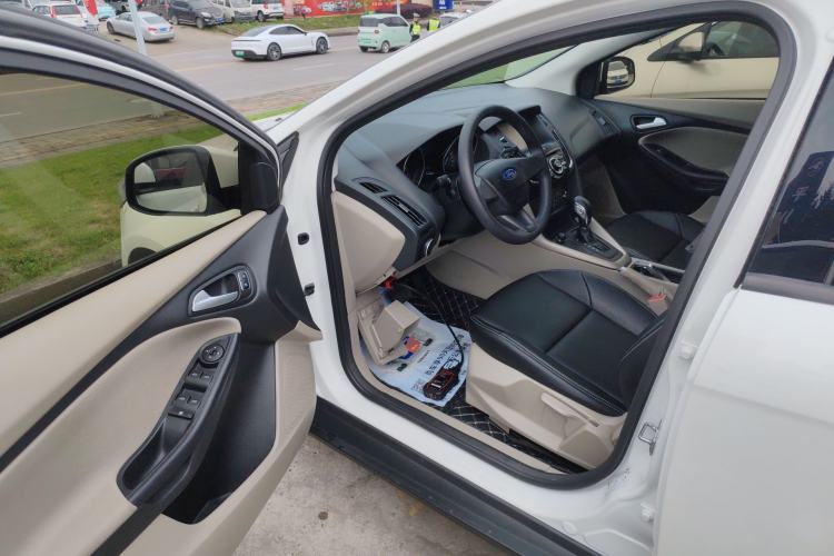 Used Ford Focus 2015 Sedan 1.6L Automatic Comfort Model Driver Seat