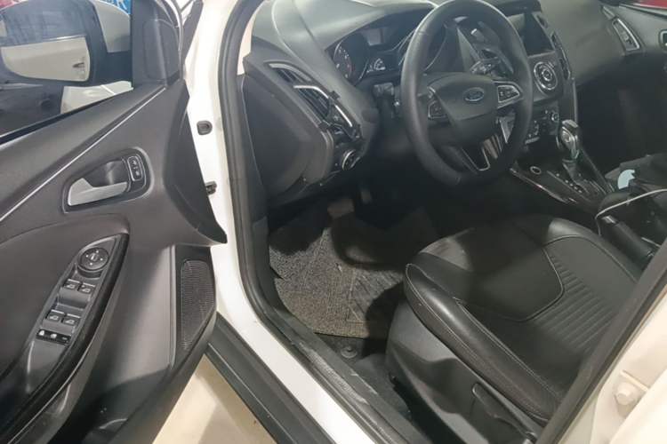 Used Ford Focus 2015 Sedan 1.6L Automatic Trend Model Driver Seat